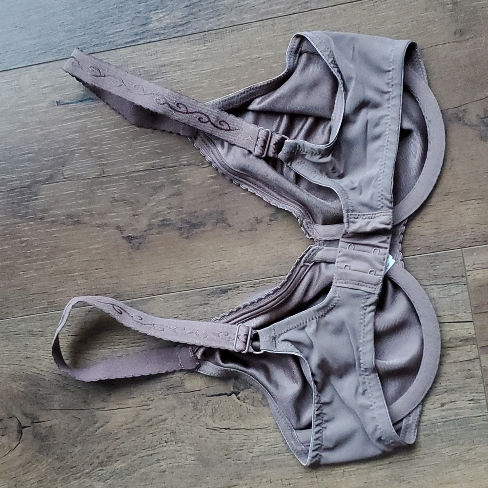Wacoal Bra - Picture 2 of 3